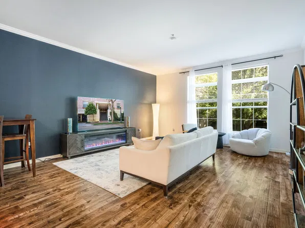 2305 Worthington St APT 103, Dallas, TX 75204