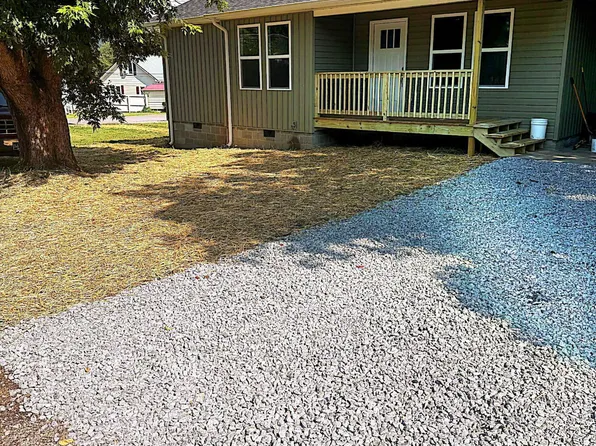 106 Division St, Erwin, TN 37650