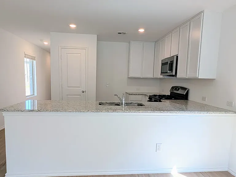 3305 NW 149th St — Photo 4