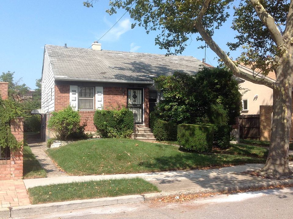 1st image of 37 Barlow Dr N
