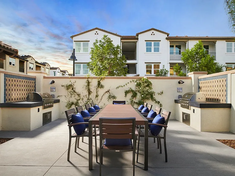 Lincoln Village Apartment Homes — Photo 6