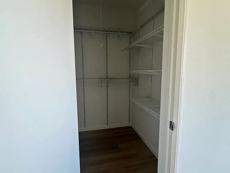 1421 Amherst Ave #5 — Photo 10