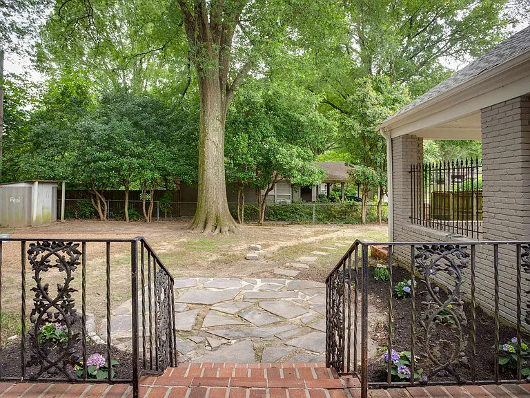 4207 Barfield Rd — Photo 21