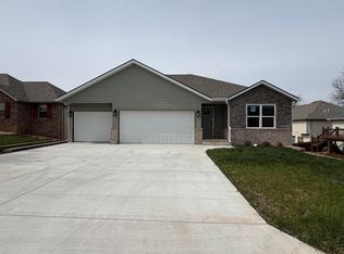 825 S Cobble Creek Boulevard, Nixa, MO 65714