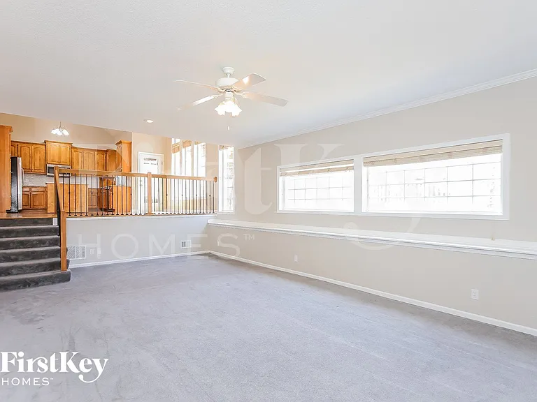 9014 N Hull Ave — Photo 6