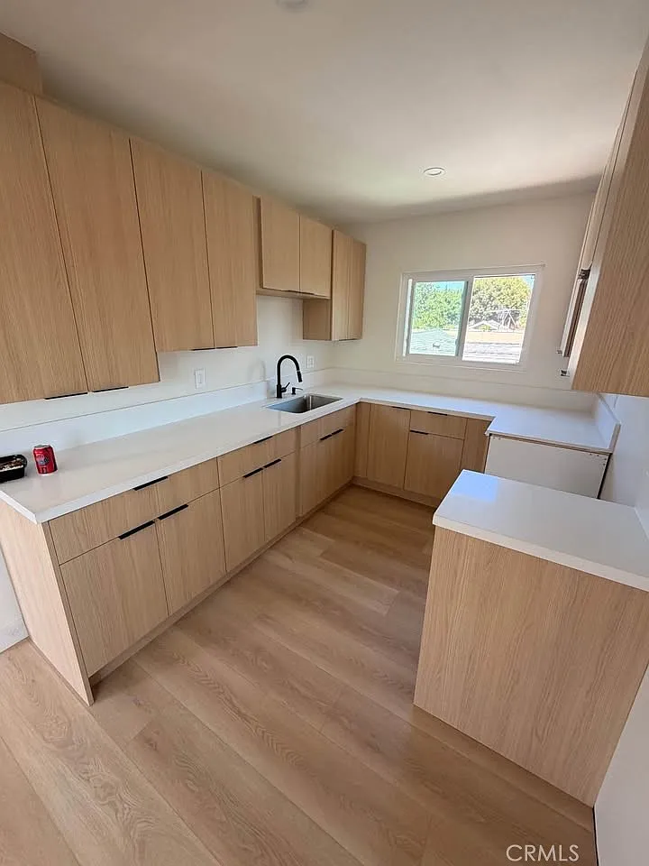 2 bed, 650 sqft, $2,875 — Photo 1
