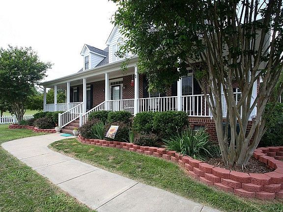 2nd image of 3410 Stillwater Ln