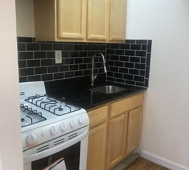 1st image of 247 W 21st St APT 3D
