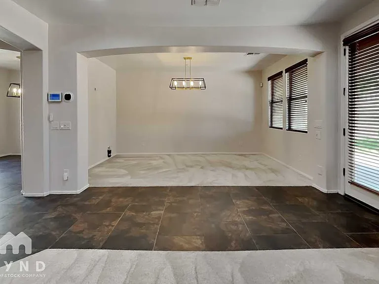2433 W Horsetail Trl — Photo 6