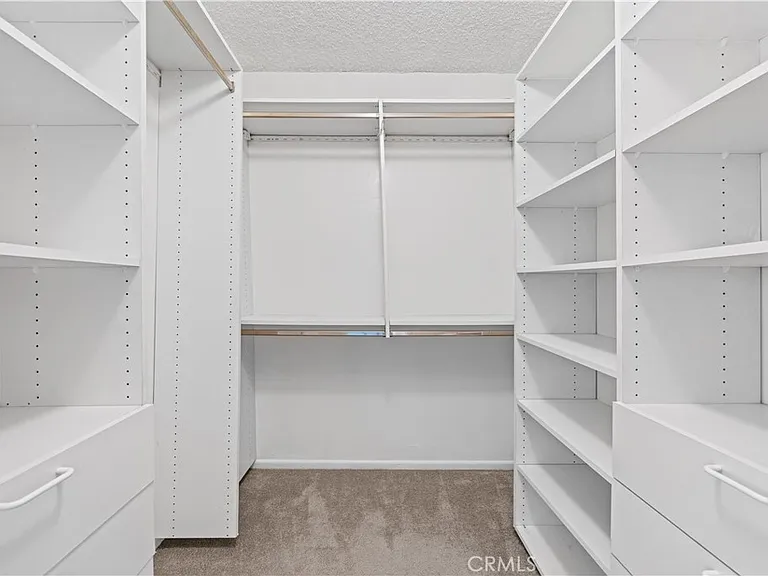 1019 E Walnut Ave — Photo 17