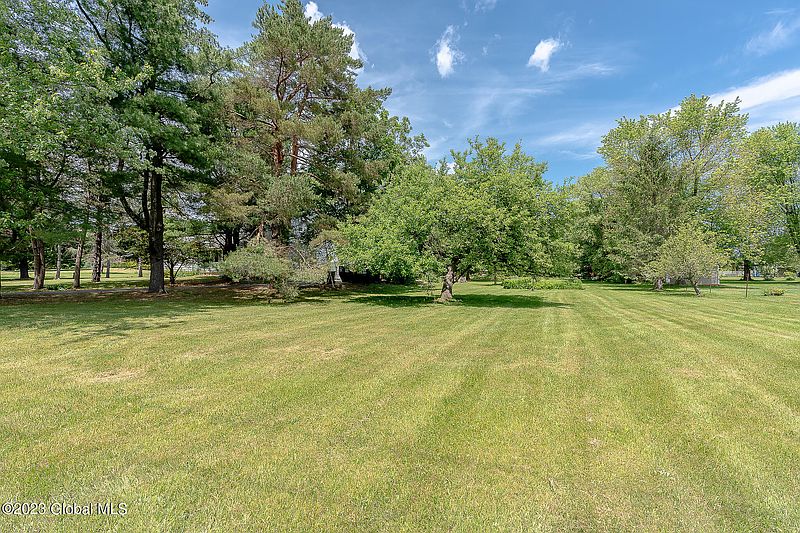 5th image of 173 Fonda Road