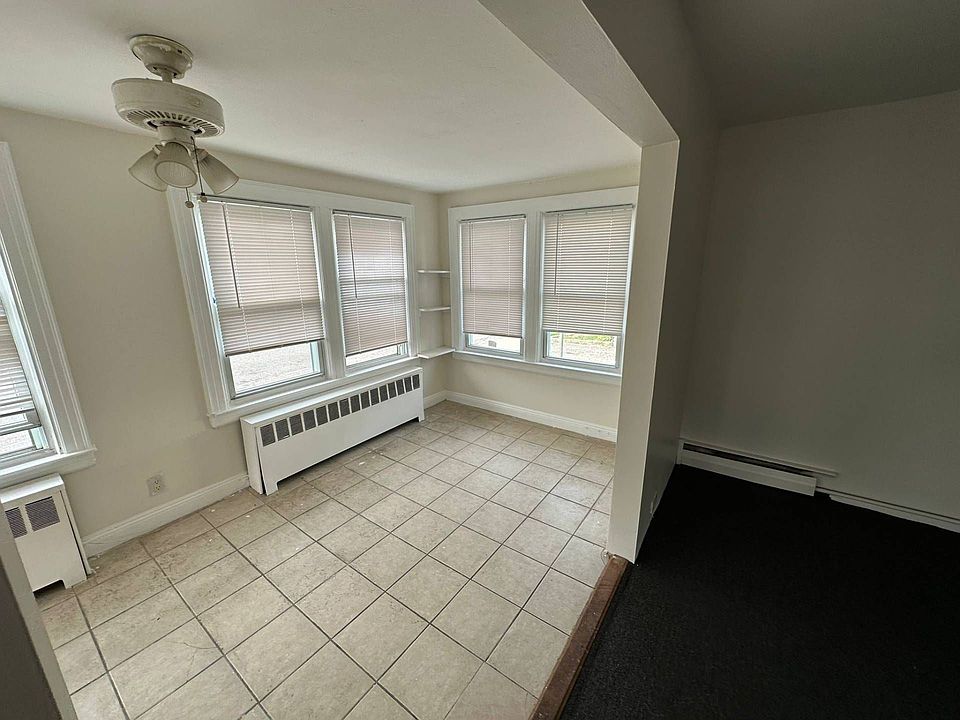 1st image of 293 Roquette Ave
