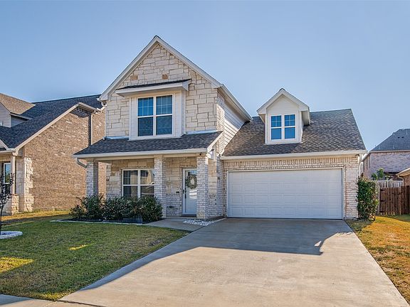 2nd image of 105 Mitchell Cir