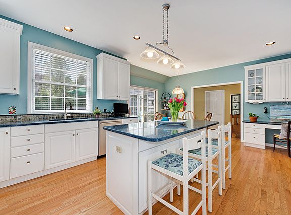 5th image of 705 Brentwood Ct