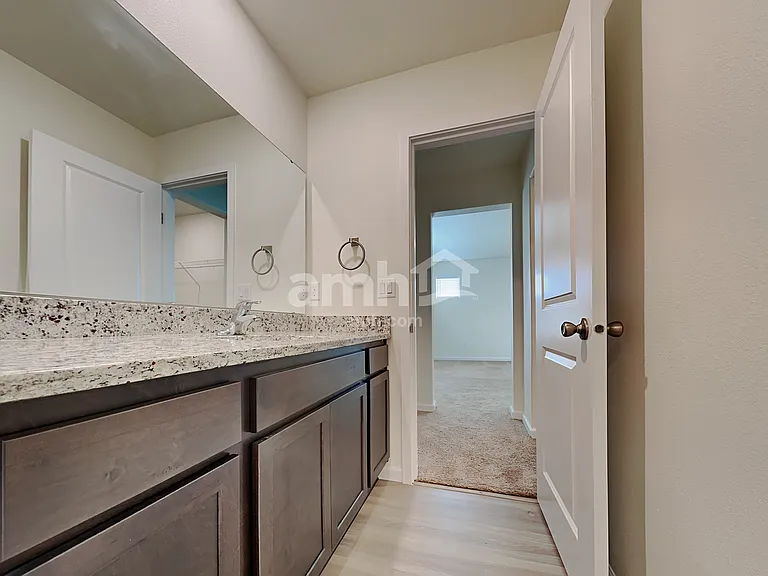 1219 W 15th Ave — Photo 10