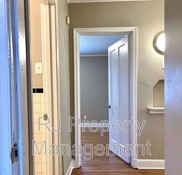 1598 Marianna St — Photo 18