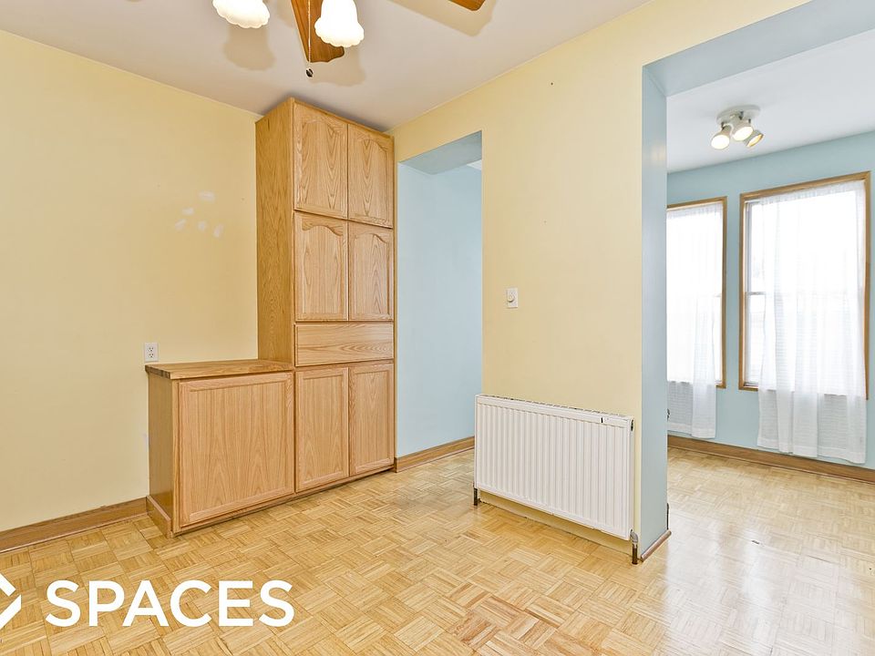 1st image of 3518 N Oakley Ave #1