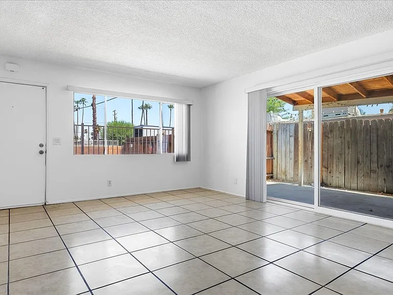 511 S. Desert View Drive — Photo 9