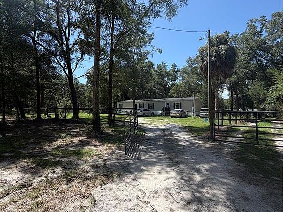 4th image of 10685 SW 156TH PLACE