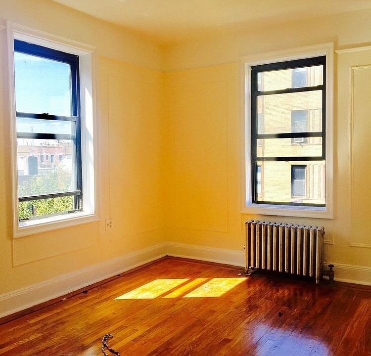 1st image of 4307 42nd St APT 5M