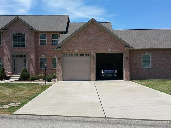 3rd image of 226 Rolling Hill Farm Dr