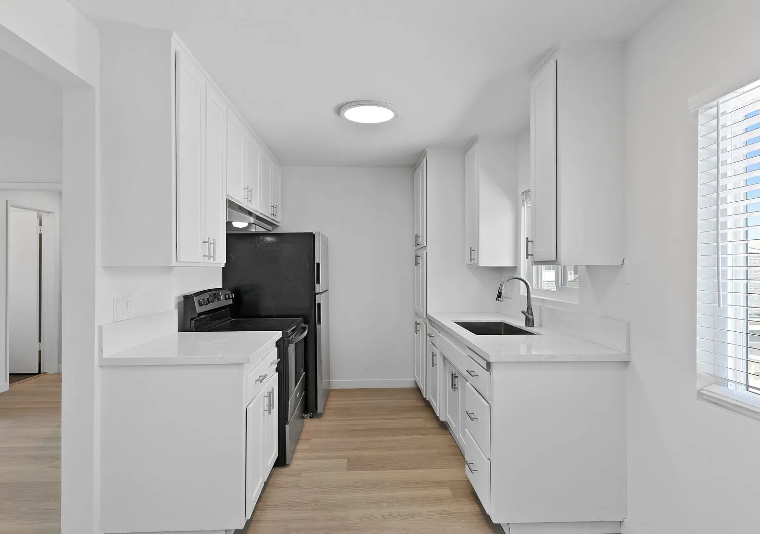 1720 Park Avenue — Photo 3
