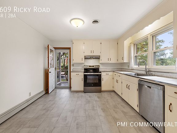 4th image of 1609 Ricky Rd