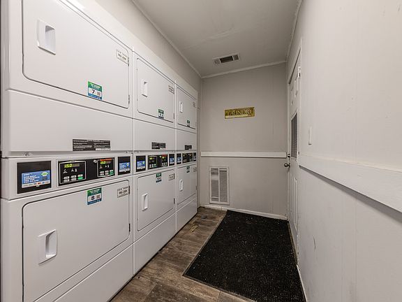 5th image of 1611 Grandon Dr #11H