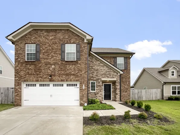 628 Whirlaway Dr, Burns, TN 37029