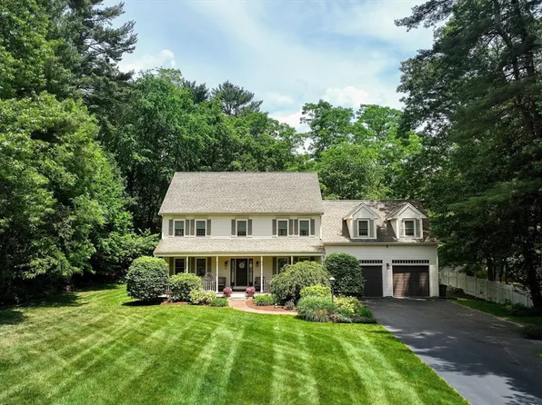 17 Kiley Way, Pembroke, MA 02359