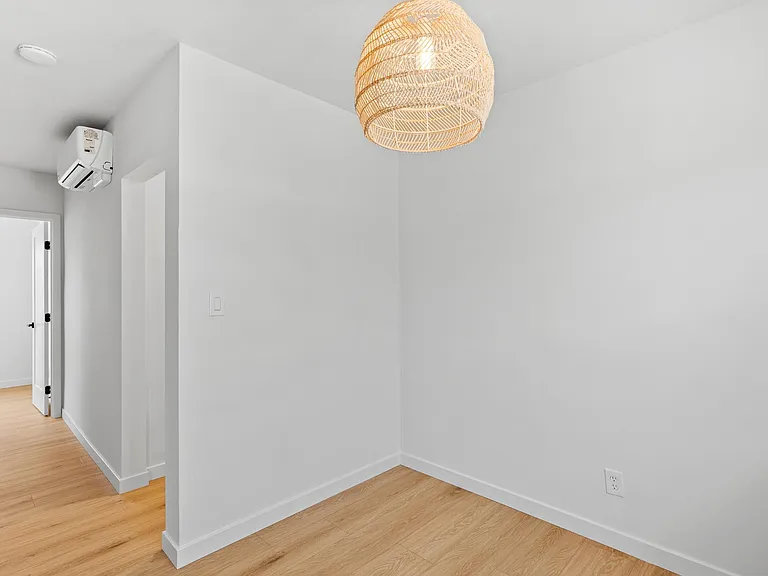 4451 Illinois St — Photo 22