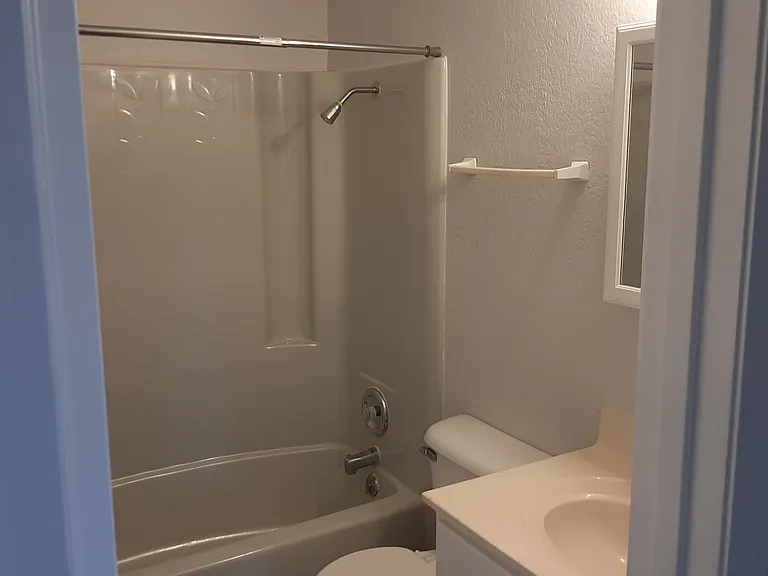 1017 Mariner Cir #517 — Photo 2