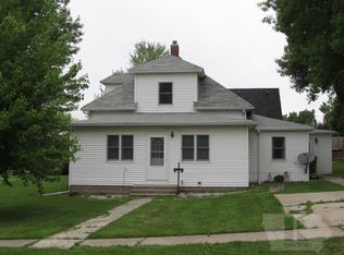 1302 N Adams St, Carroll, IA 51401