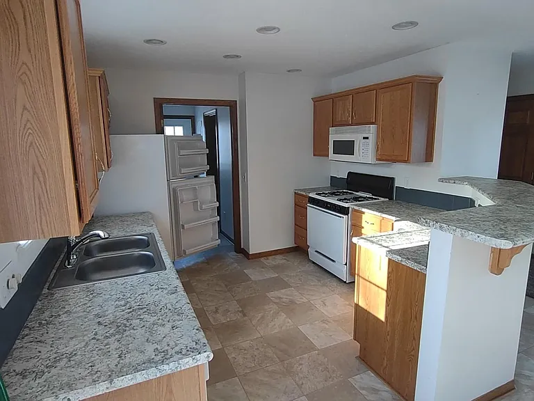 1535 Lane 221 Hamilton Lk — Photo 4