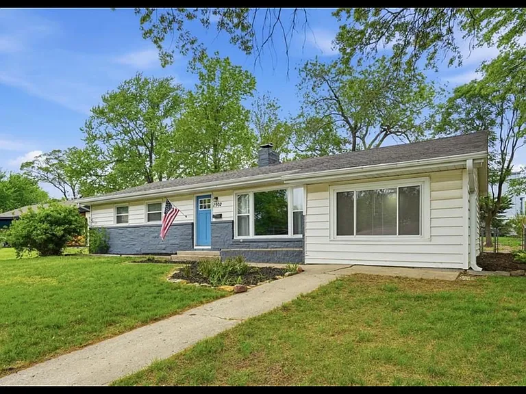 2902 W 7th St — Photo 1