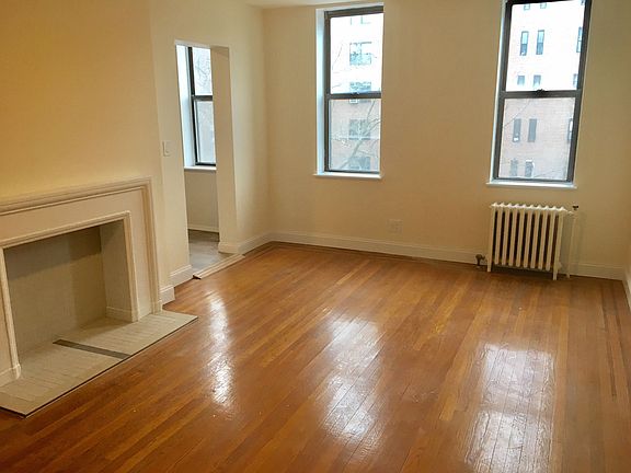 3rd image of 3619 Bowne St APT 4C
