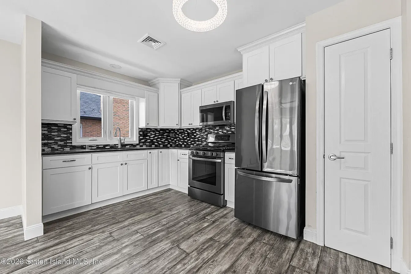 1 bed, 650 sqft, $2,000 — Photo 3