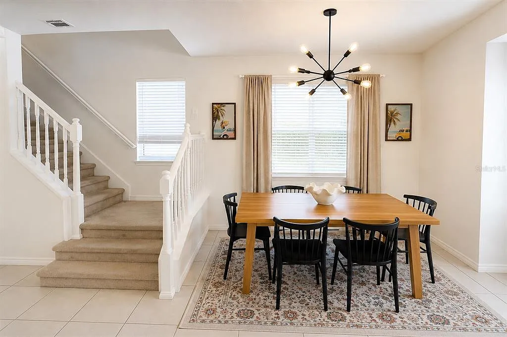 5 bed, 4.5 bath, 2265 sqft, $3,495 — Photo 3
