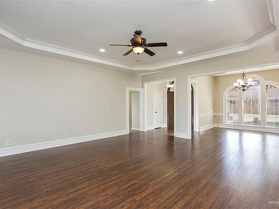 5th image of 6109 N 8th St