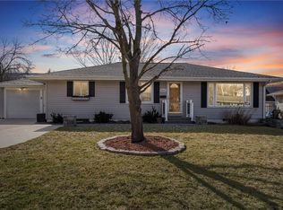 3845 Clark Rd SE, Cedar Rapids, IA 52403