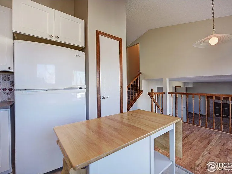 2208 Dogwood Cir — Photo 3