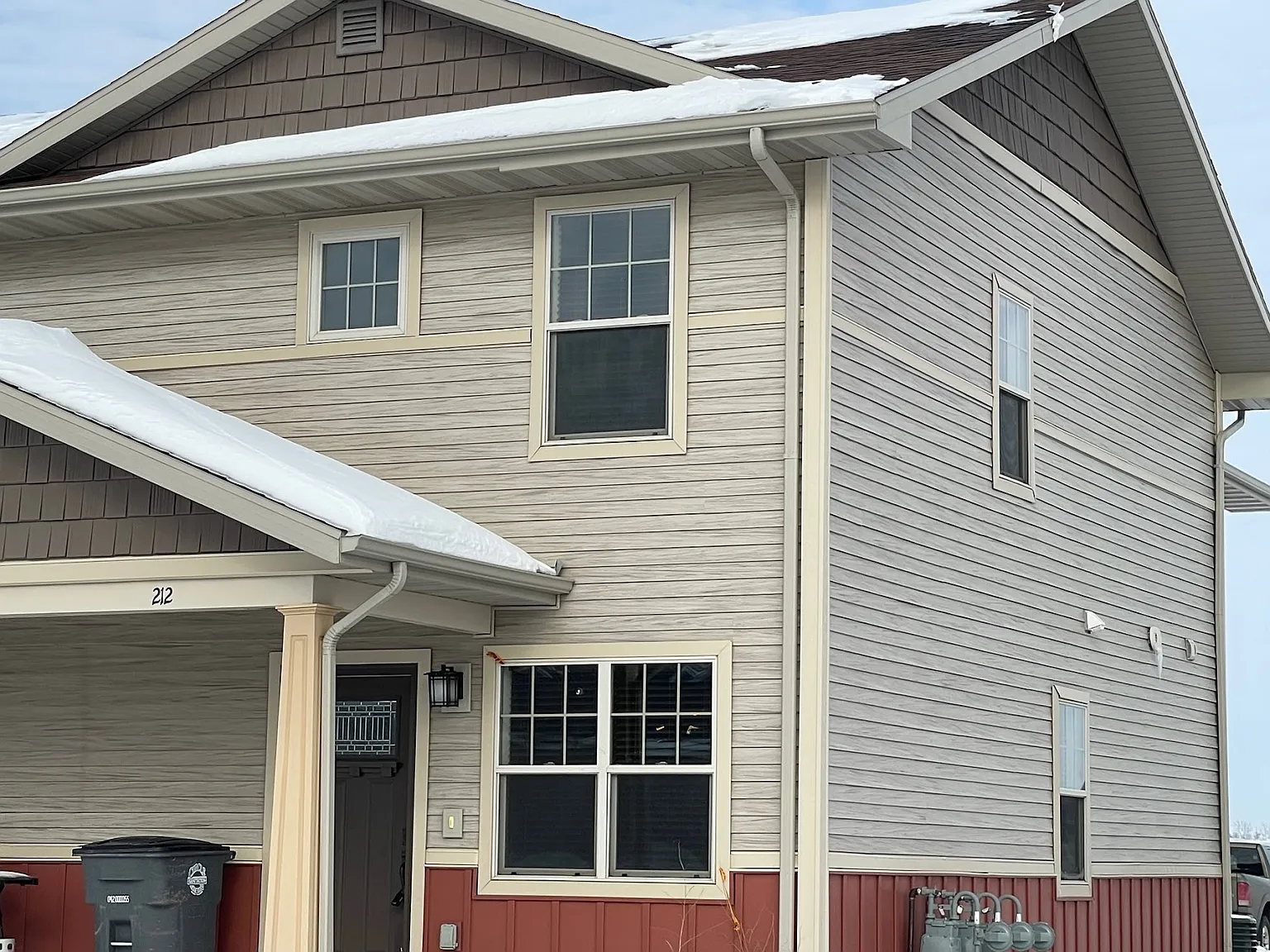Roomy 3br/3ba With 1-Car Garage! — Photo 1