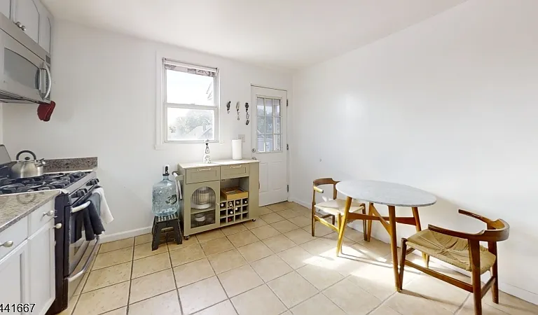 408 Forest St — Photo 17
