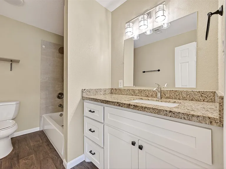 1708 Sycamore Ave — Photo 24