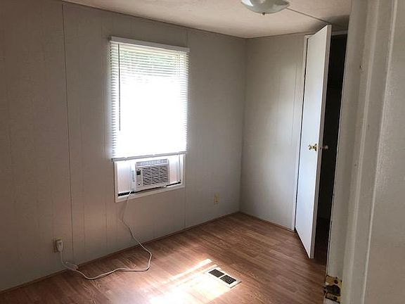 5th image of 224 Kimberly Dr