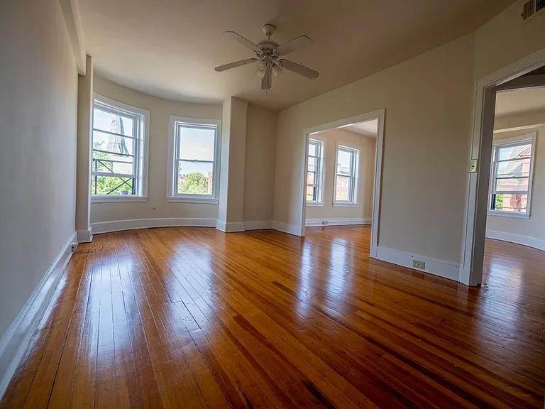 1631 Park Ave — Photo 4
