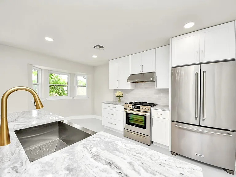 7403 Shady Arbor Ln — Photo 18