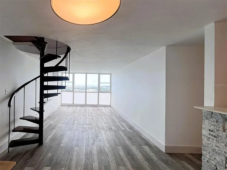 1812 Alcala #2301 — Photo 4