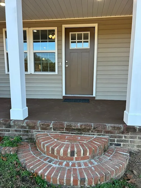 2423 Dyking Rd — Photo 3