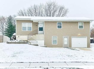 317 Orchard Ct, Troy, IL 62294